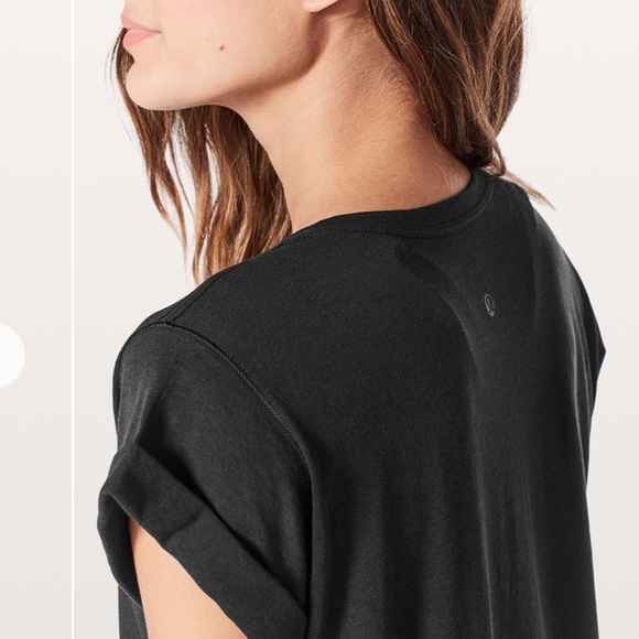 Lululemon Roll Around Tee *Expression - Picture 3 of 12